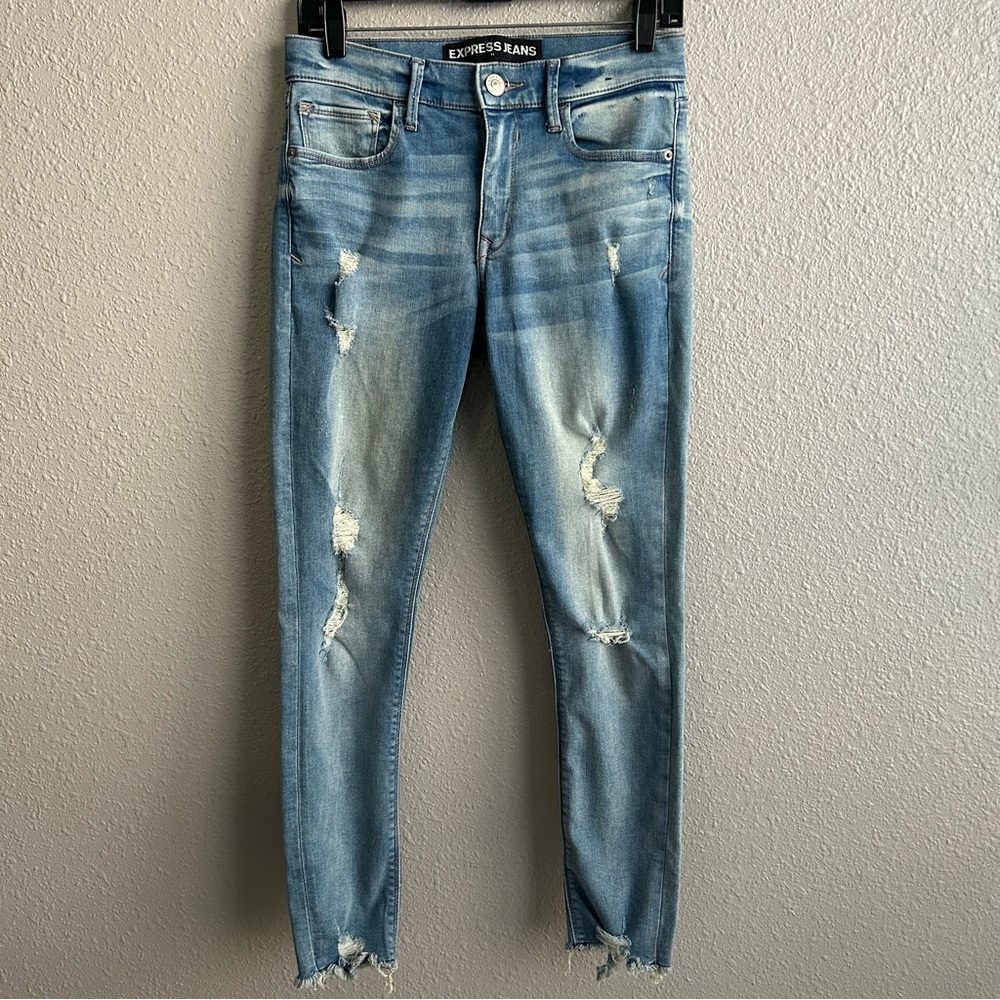Express Ultimate Stretch Mid Rise Ankle‎ Legging Destructed Light Wash Jeans
